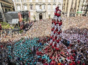 ELS CASTELLERS EN TORREDEMBARRA